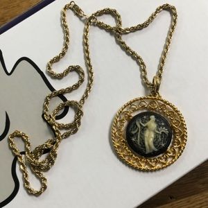 Vintage Victorian style gold pendant necklace